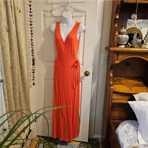 Elegant Orange Long Wrap Dress - Picture 9 of 9